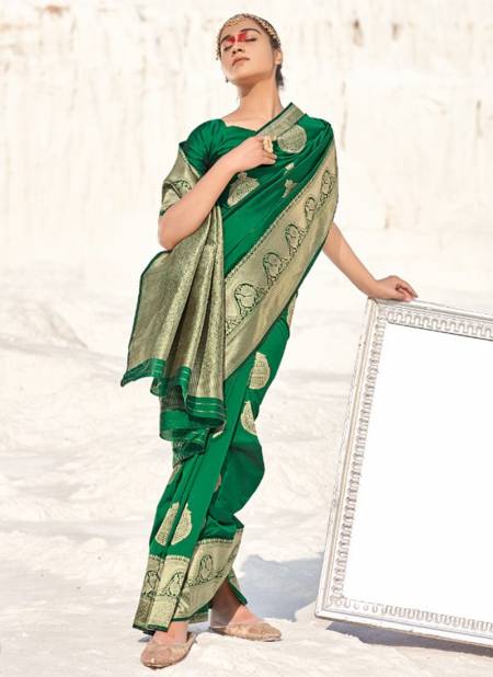 Dark Green Colour Heavy Festive Wear Designer Banarasi Soft Silk Saree Collection 7910